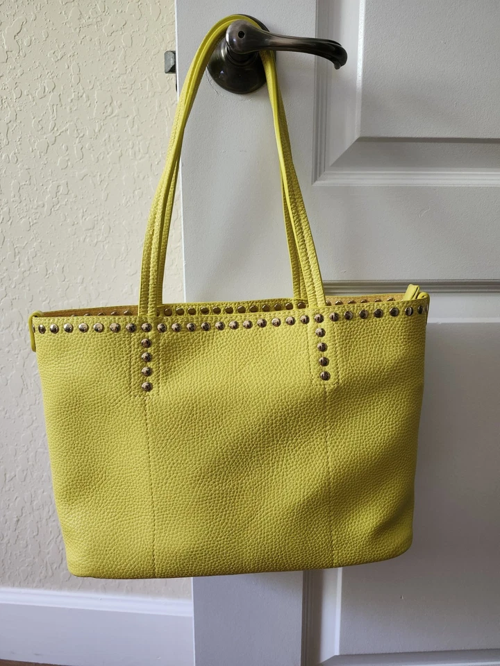 Bolso de Mano Sondra Roberts Cuadrado SR2 + ¡Bolso/Inserto Amarillo Cuero Vegano ESTUCHADO! ¡LO ÚLTIMO! Foto 3 de 4