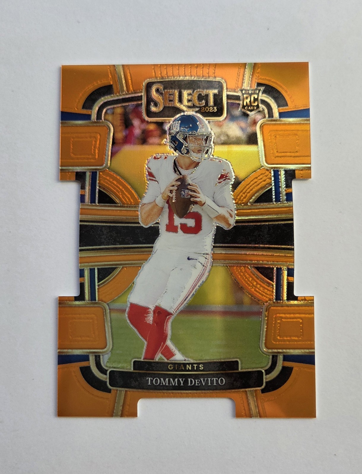 2023 Panini Select - Orange Prizm Die-Cut #73 Tommy DeVito /499 (RC) NY Giants