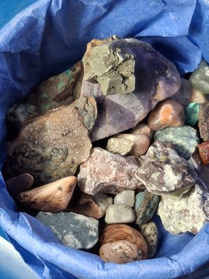 Michigan Gems Co. Gift Box Of Mineral Specimens Greenstone Agate Pyrite Copper 