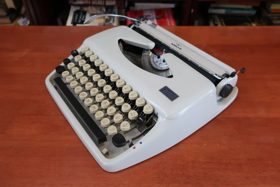 Vintage Adler Tippa S Typewriter with Case, Serviced in Full Working Order - Image 4 of 4