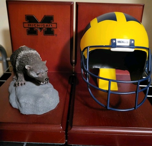 Danbury Mint Michigan Wolverines Book Ends