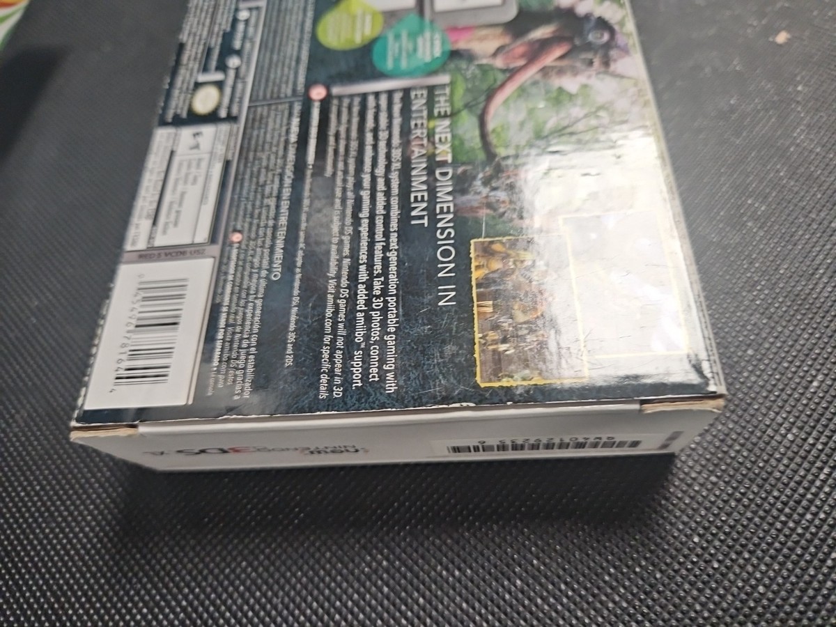 Nintendo New 3DS XL Monster Hunter 4 Ultimate Bundle Silver