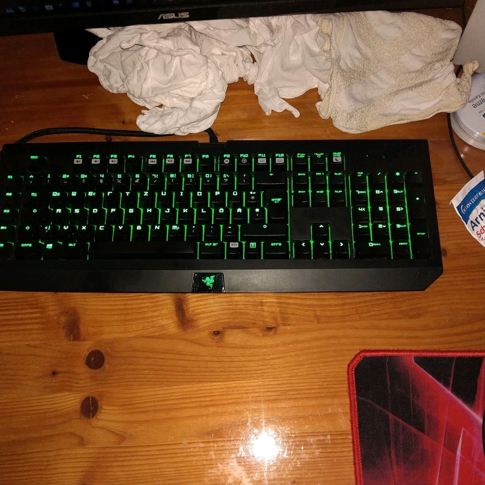 Razer Black Widow Black Steath Ultimate Edition ziemlich guter Zustand deutsch