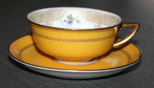 Kleine Hutschenreuther Selb Moccatasse Mokkatasse in gelb Goldrand Sammeltasse