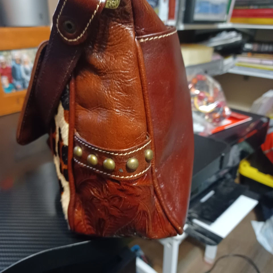 Cartera de cuero American West - estampado de guepardo Foto 3 de 4