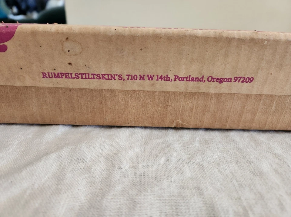 RARE 70s Rumplestiltskin's Portable Craft Frame Stretch-Tight for Tuft Hooking  - Image 3 of 4