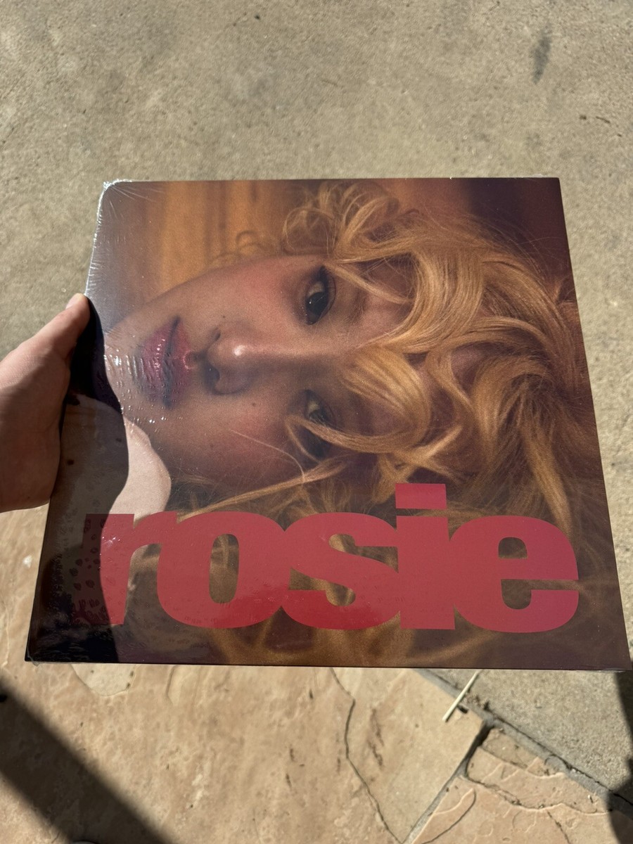Rose Rosie Blackpink - Vinyl Apple RED Color ROSÉ In Hand | eBay Rose Rosie Blackpink - Vinyl Apple RED Color ROSÉ In Hand | eBay