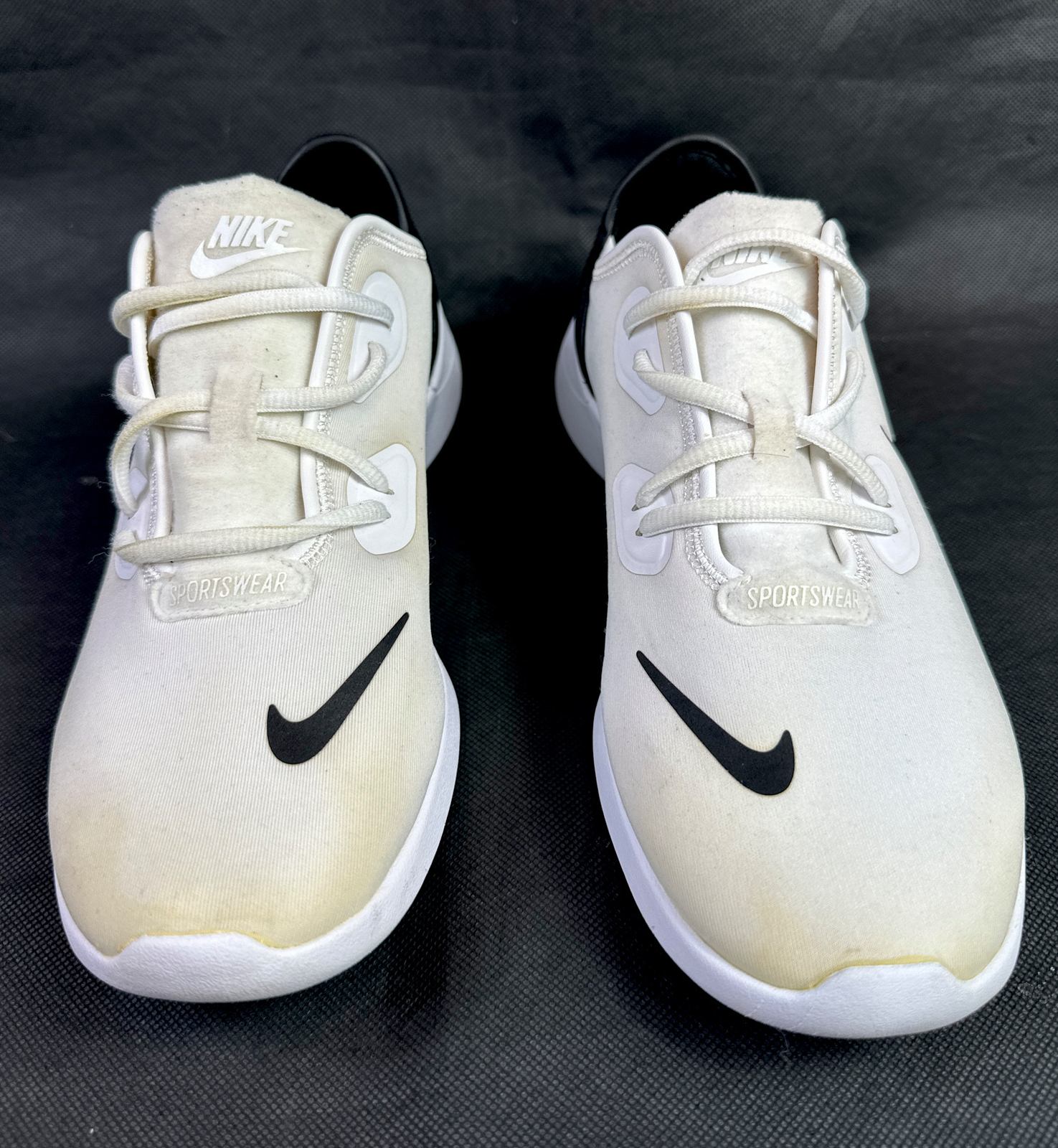 SAOLA NIKE Hakata (GS) scarpe da corsa basse AO1242 100 bianche nere giovani taglia 5 5 ottime condizioni