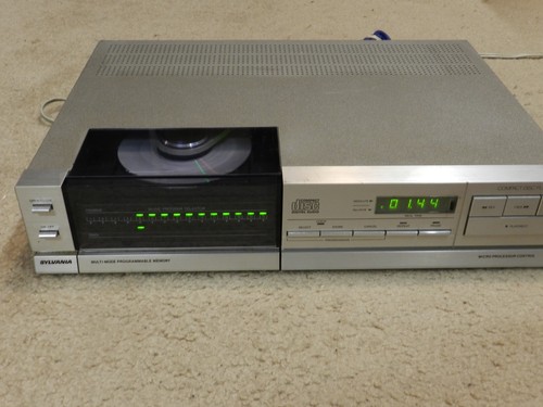 RARE 1984 Sylvania FDC303 Single CD Player TESTED WORKS MADE IN BELGIUM - Picture 2 of 3