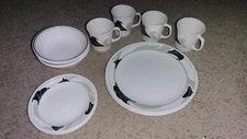 Vintage Corelle Black Orchid Dinnerware Service for 4 People 16 Pieces