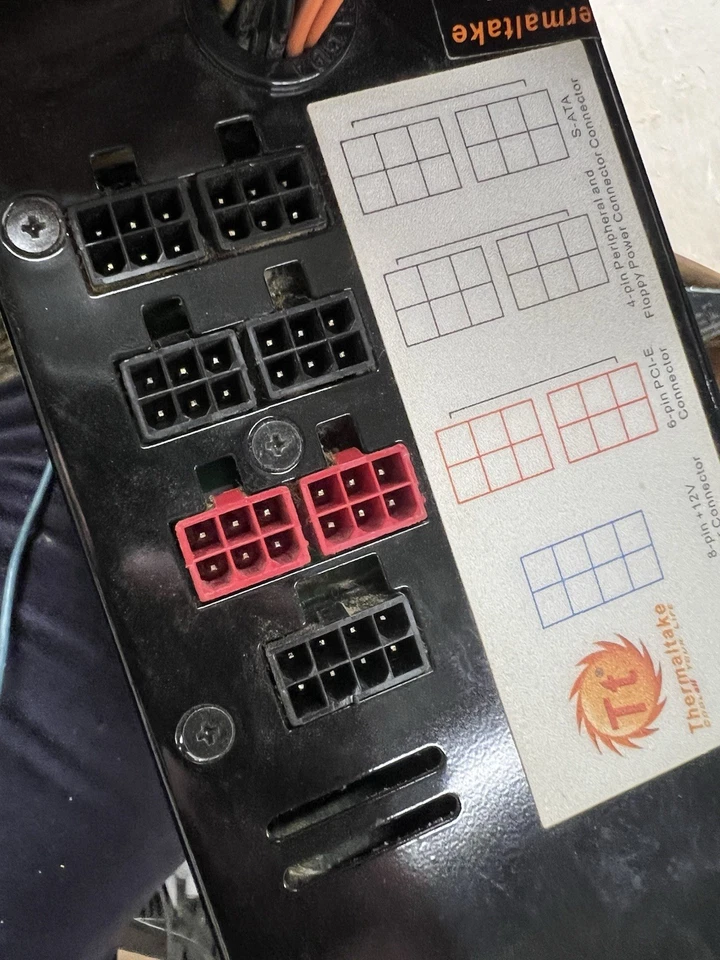 Thermaltake 700w Power Supply W0106RU - Image 4 of 4