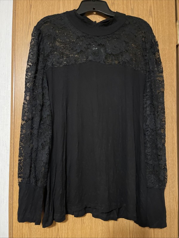 NEW Women’s Plus Fashion Nova Black Lace Long Sleeve Shirt (Size 3X)