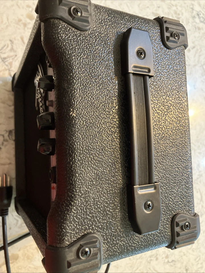 Rogue G10 10W 1x5吉他组合扩音器黑色 — 第 3/3 张图片