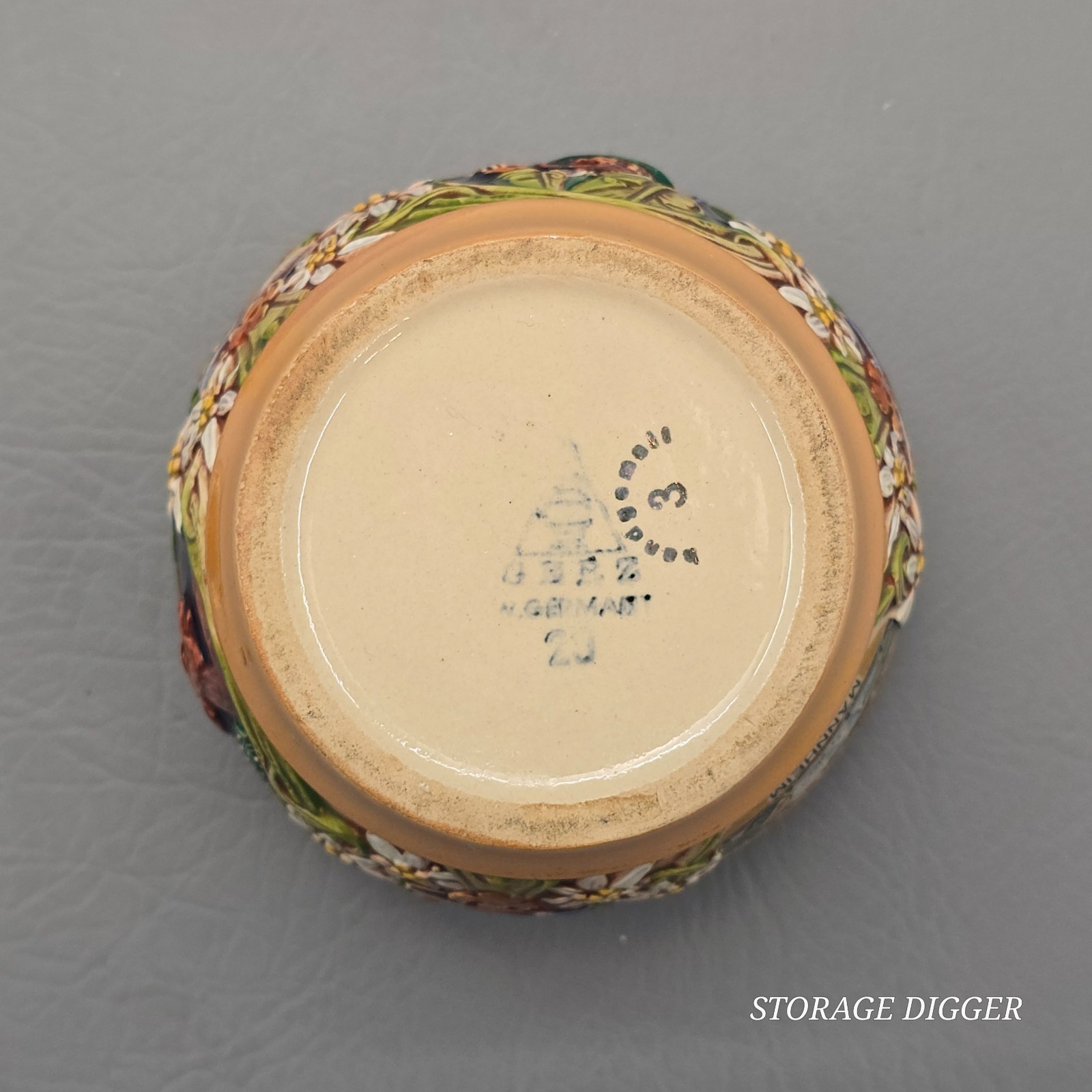 VTG Gerz German Pottery Mannheim Edelweiss Floral Design Rotary Ashtray 5.25"