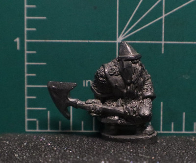 Grenadier models - DWARF WARRIOR WITH GREAT AXE #3 - D&D -  METAL MINIATURES