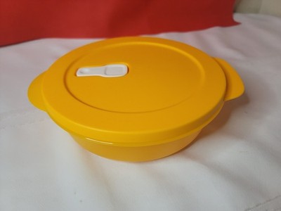 NEW Tupperware CrystalWave  Lunch Microwave Round Dish 4.25 Cup YELLOW 2640