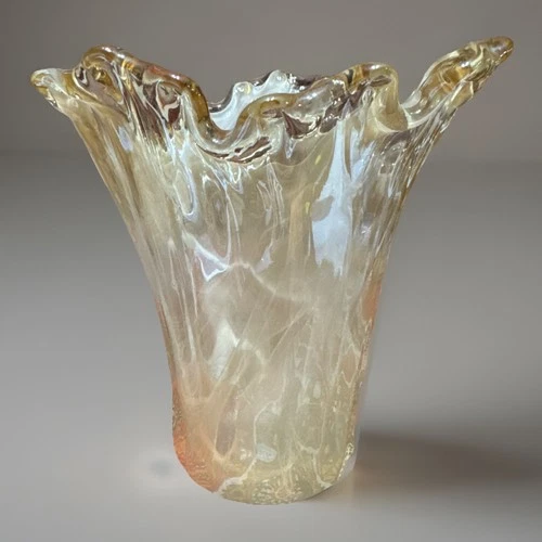 Arte of MURANO Lavorazione Glass Ruffled Vase Opalescent Gold White Italy 8.25”
