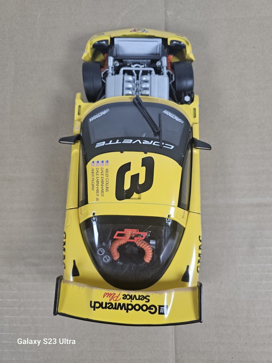 Dale Earnhardt/ Andy Pilgrim / Corvette Racing 1:18 # 3 GM Raced