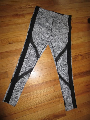 Women Avia Black/White Pull On Athletic 