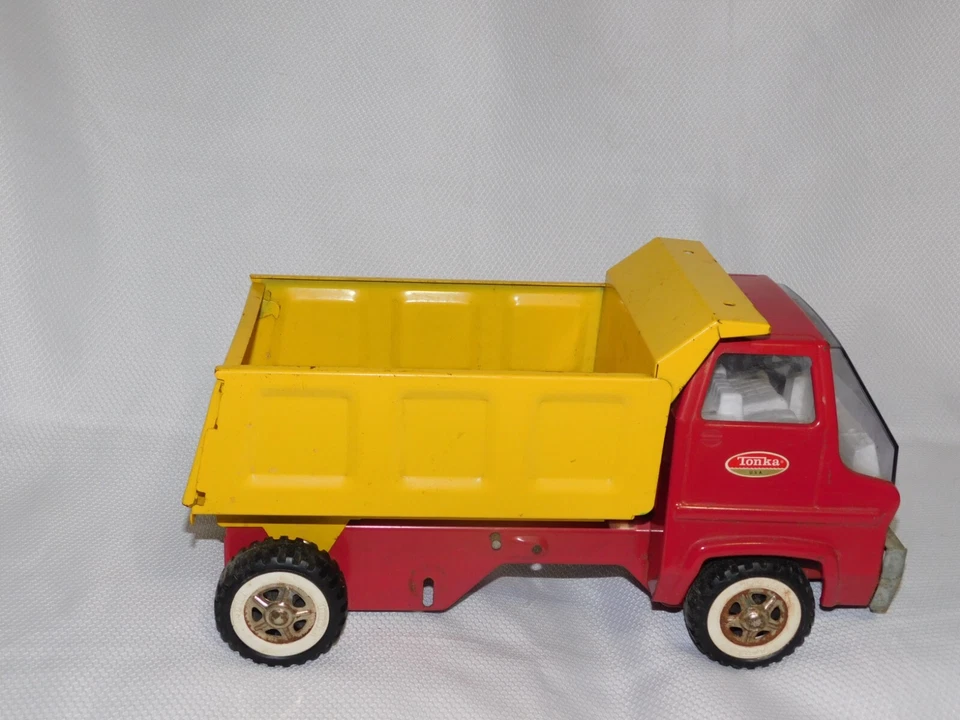 20 世纪 70 年代 Tonka 燃气轮机自卸车红色和黄色复古 — 第 2/4 张图片