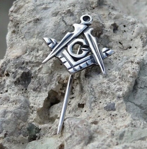 Compass brooch deals