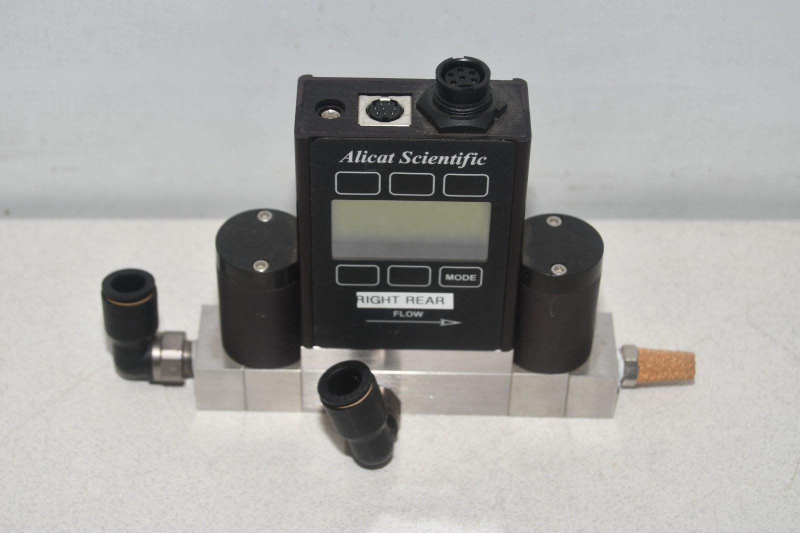 ^ Alicat PCD-100PSIG-D-I/10P 10IN Flow Controller #X8348