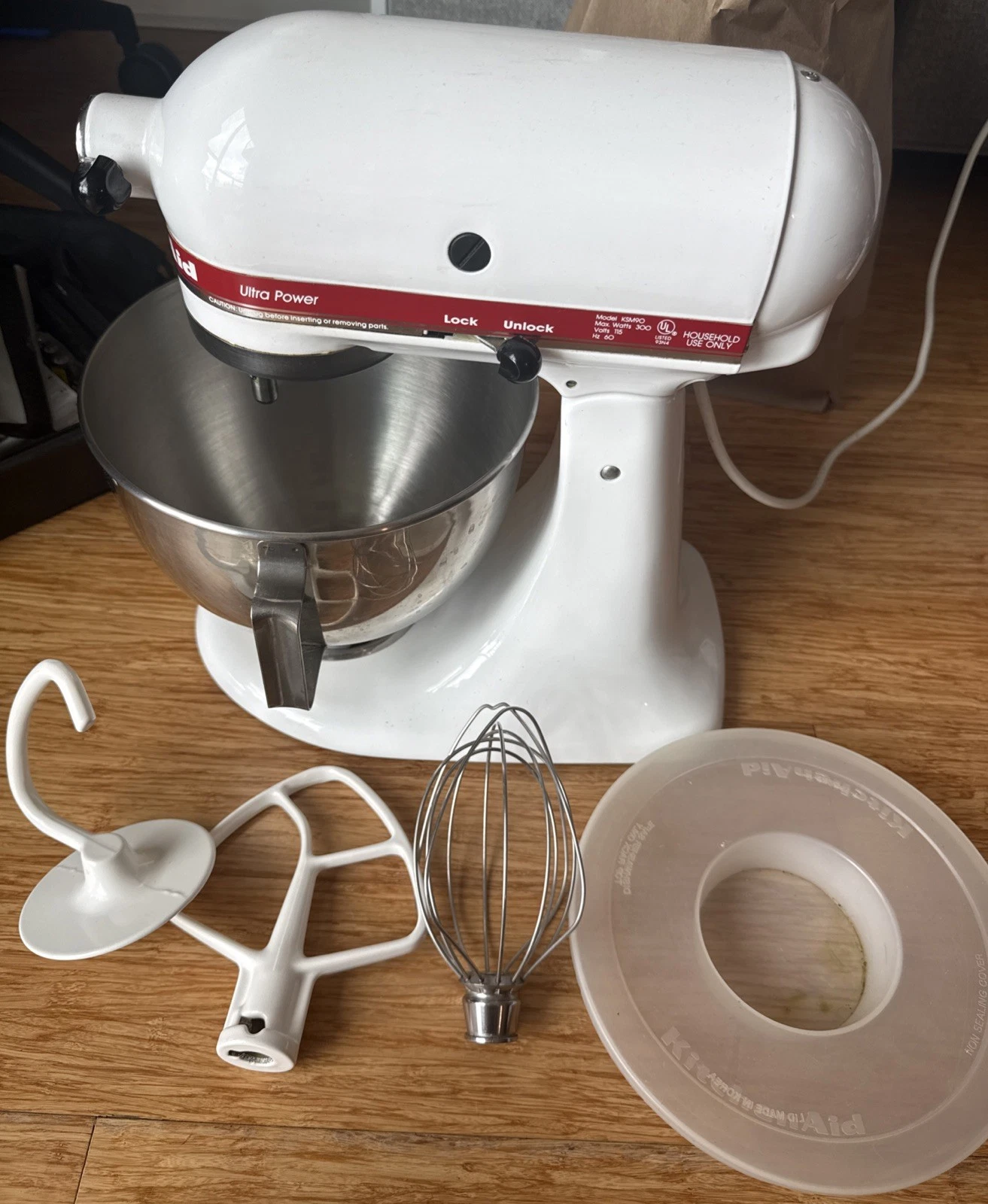 KitchenAid Stand Mixer Ultra Power KSM90 300 Watts - Works With 3 attachments
Opens in a new window