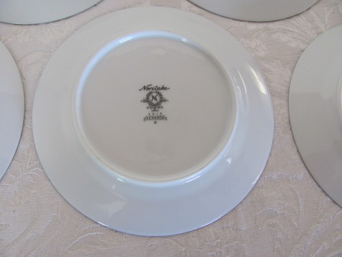Noritake Veranda 3015-Floral w Platinum Trim- 6 1/4" Bread Plates -Set of 10 - Picture 13 of 14