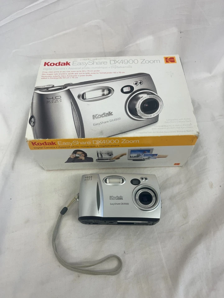 Kodak EasyShare DX4900 Silver w/Case and Original Box Tested Charity - Image 2 of 4