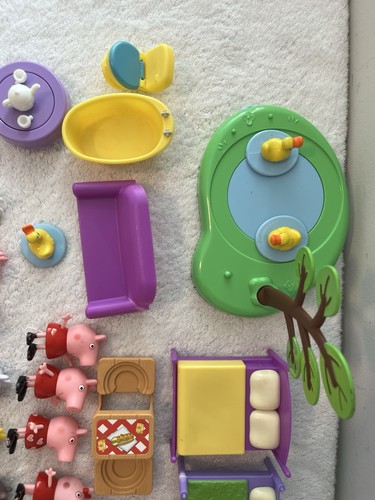 Lote de figuras y accesorios de Peppa Pig - Imagen 7 de 9