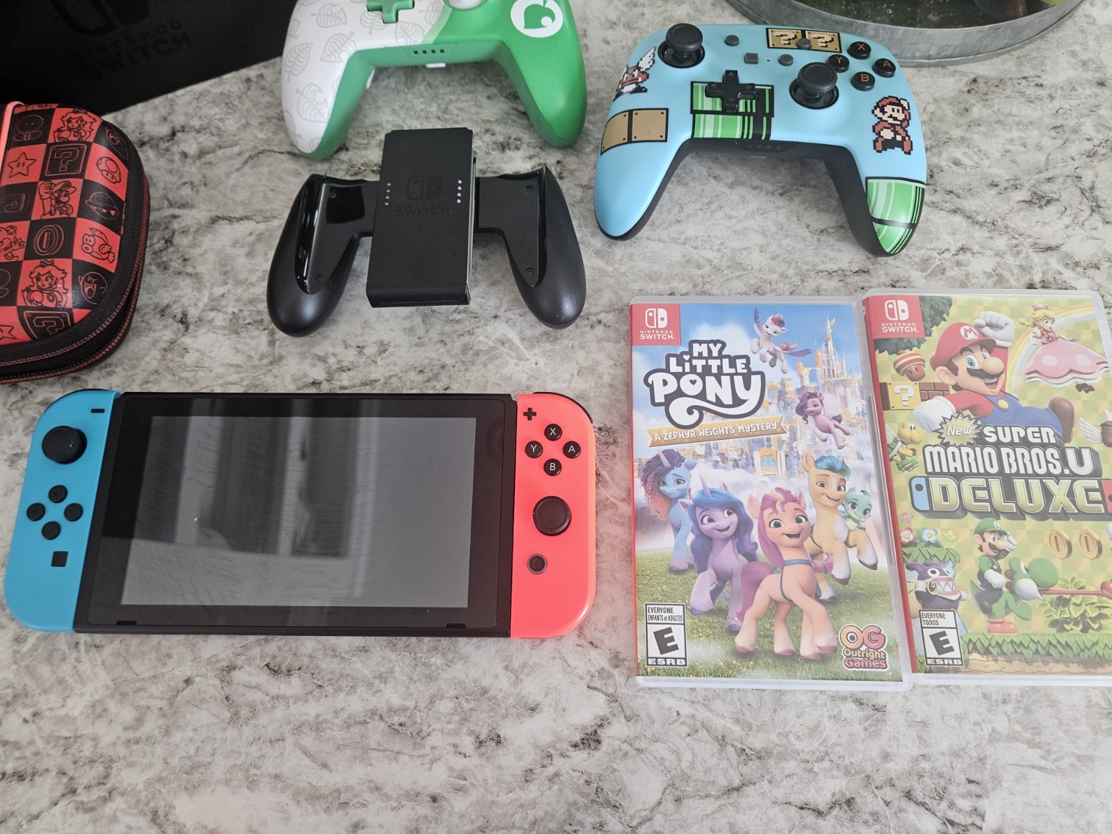 Nintendo Switch with Neon Blue and Neon Red Joy-Con (HAC-001-01)