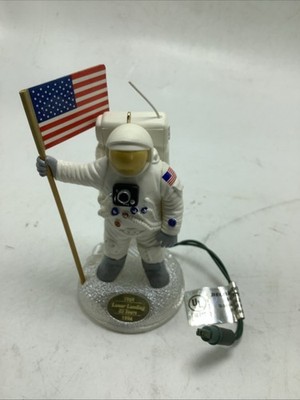 1994 Hallmark Lunar Landing Astronaut 1969 Ornament Light Up Apollo NASA 25th