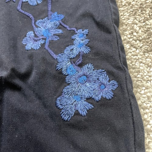 Liz Claiborne Ankle Pants Womens 10 Classic Navy Blue Floral Embroidered 34x26 - Picture 3 of 15