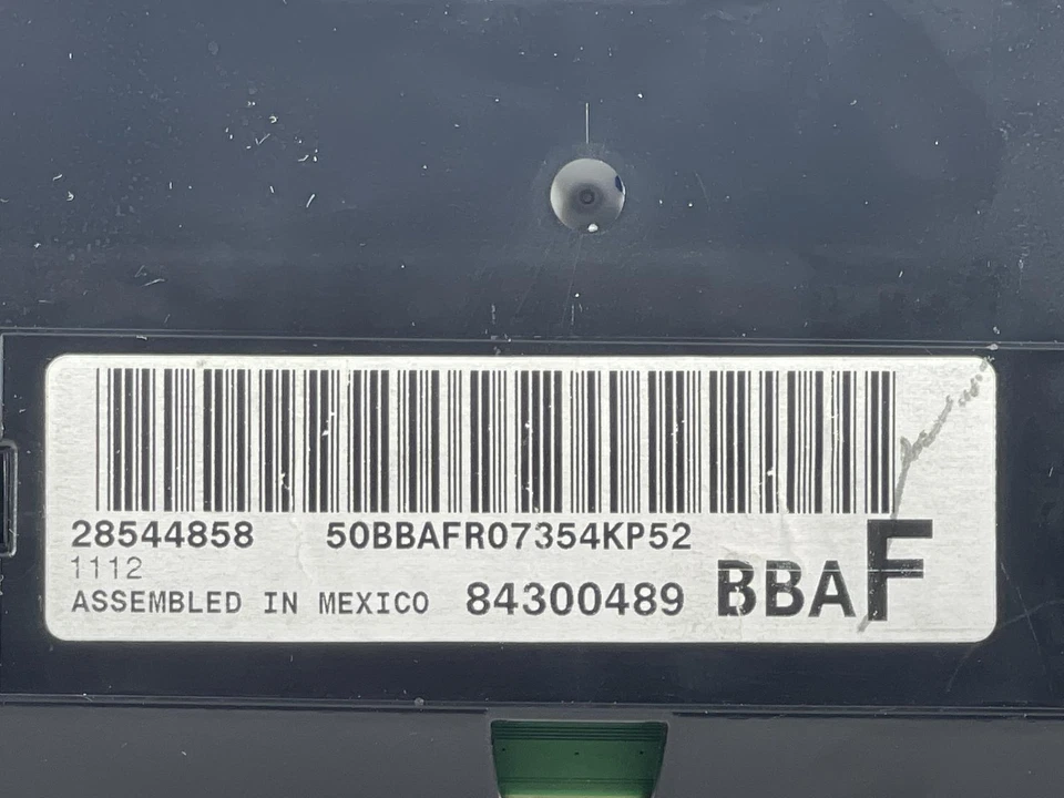 Medidor de velocímetro usado se adapta a: 2018 Gmc Savana 2500 Van Cluster MPH ID 84300489 Gr Foto 4 de 4