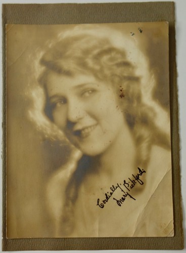 PICKFORD MARY PSEUDONIMO DI SMITH GLADYS ATTRICE CANADESE DEL CINEMA MUTO