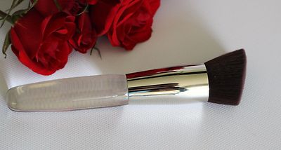 TRISH MCEVOY MAKEUP BRUSH #96 ANGLED SHAPER 
