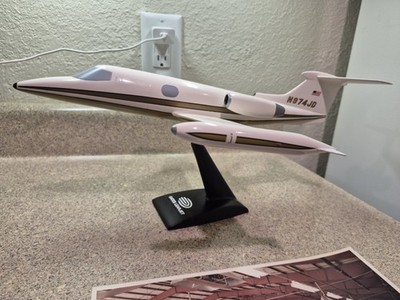 Learjet 23 Nemoto Desk Model Has Some Minor Cosmetic Issues Beautiful Model 