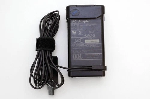 IBM FRU PN 85G6701 85G6693 100-240V AC 16-10V 2.2-3.2A DC 4-pin hexagon Thinkpad