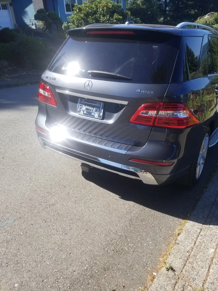 Mercedes-Benz: M-Class 4 MATIC - Image 3 of 4