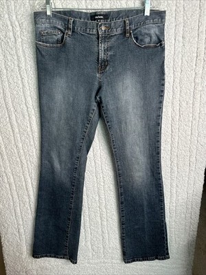 Daisy Fuentes Women's Jeans Size 12 Stretch Faded Blue Denim Mid-Rise Boot Cut