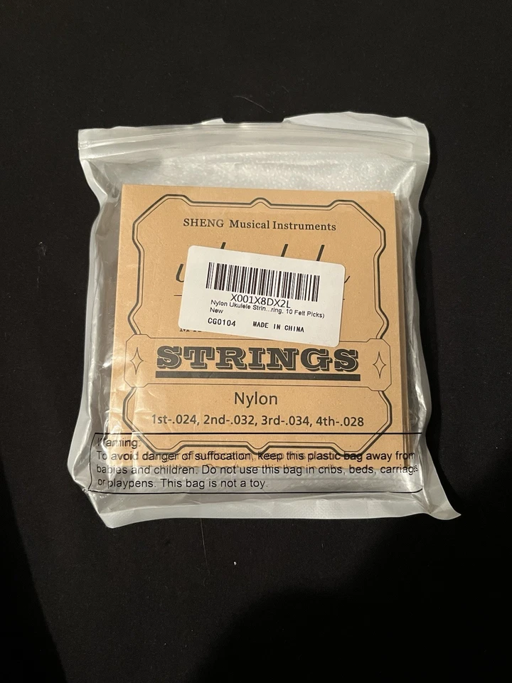 Aloha Ukulele With Soft Case, Cord Chart, Strings And Picks - Image 4 of 4