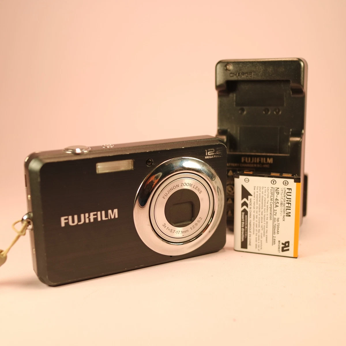 Fujifilm FinePix J40 – Appareil Photo Numérique Compact 12,2 MP – Noir – Occasion