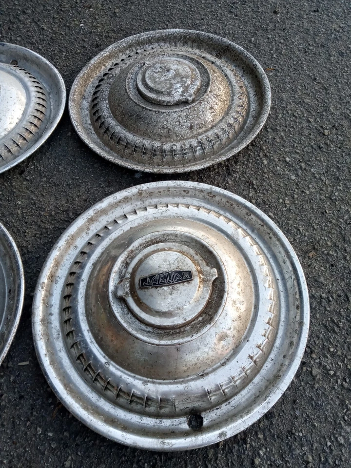 Jaguar Mk2 / Set Of 4 Ace Mercury Alloy Wheel Covers, - Image 3 of 4