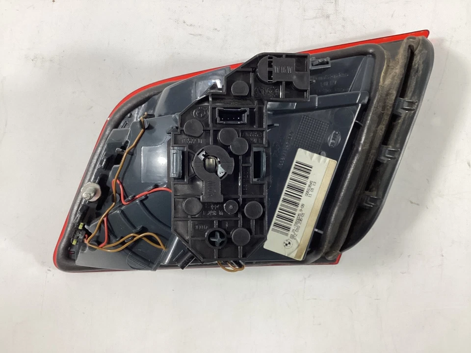 2011 - 2016 BMW 550I XDRIVE - задний левый внутренний задний фонарь / лампа 7203225 OEM. - Изображение 2 из 4