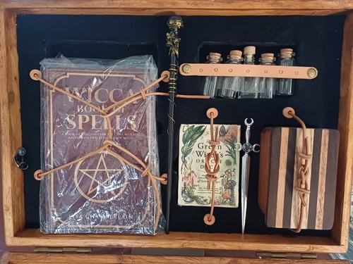 WITCHCRAFT PRESENTATION BOX - Picture 2 of 24