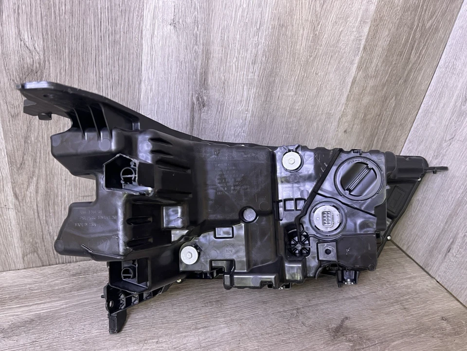 2023-2025 HONDA PILOT HEADLIGHT LH DRIVER SIDE OEM - Image 3 of 4