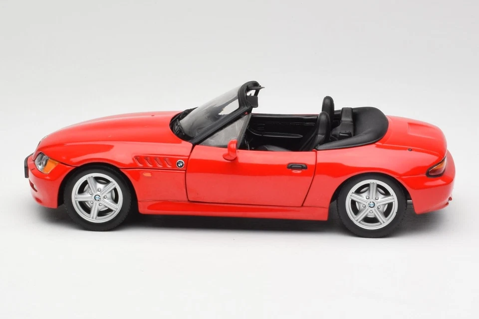 180024330 BMW Z3 E36/7 Cabriolet Red UT Models 1/18 - Photo 4/4