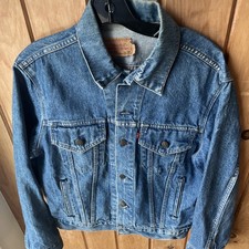 Vintage Levis 70506 0214 Denim Trucker Jacket Mens Size 42R Medium Blue USA Made