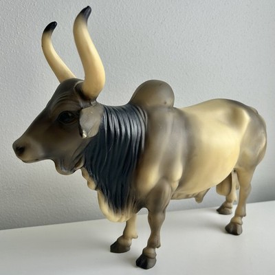 Vintage Breyer Molding Co. Gray Brahma Bull Matte Model No. 70 Cow - No Box