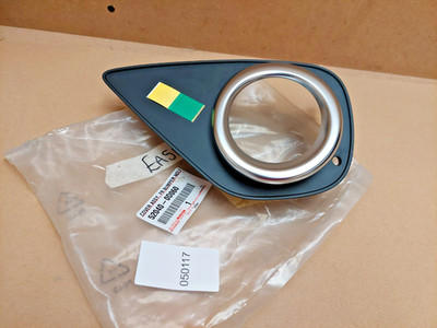Toyota Yaris Hybrid Front Left Fog Light Grille 520400D060 2014-2020 Genuine NEW